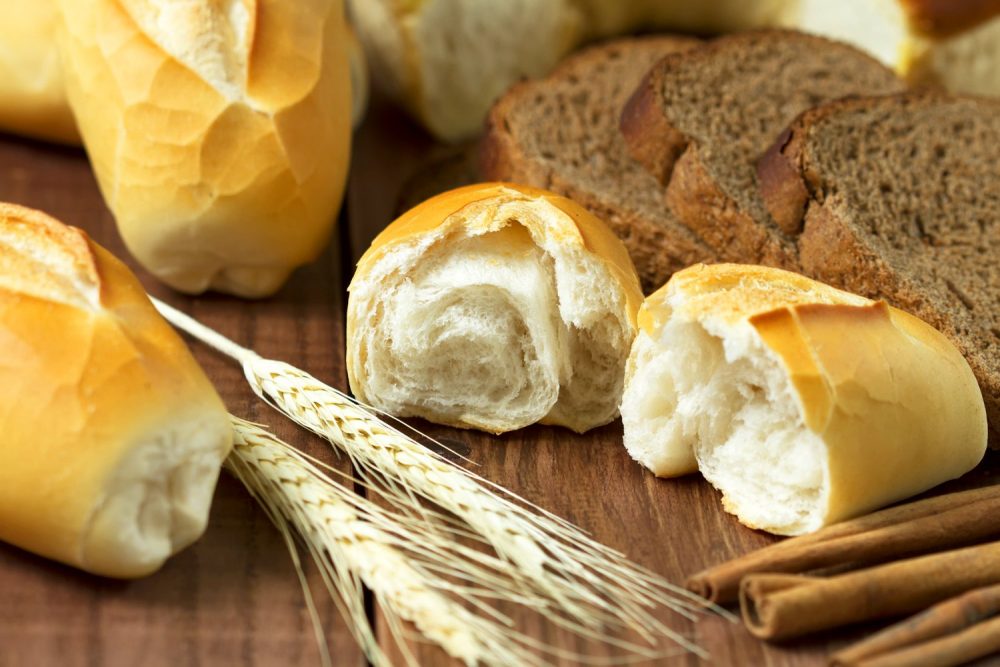Lợi ích của bánh mì tươi trong bữa sáng